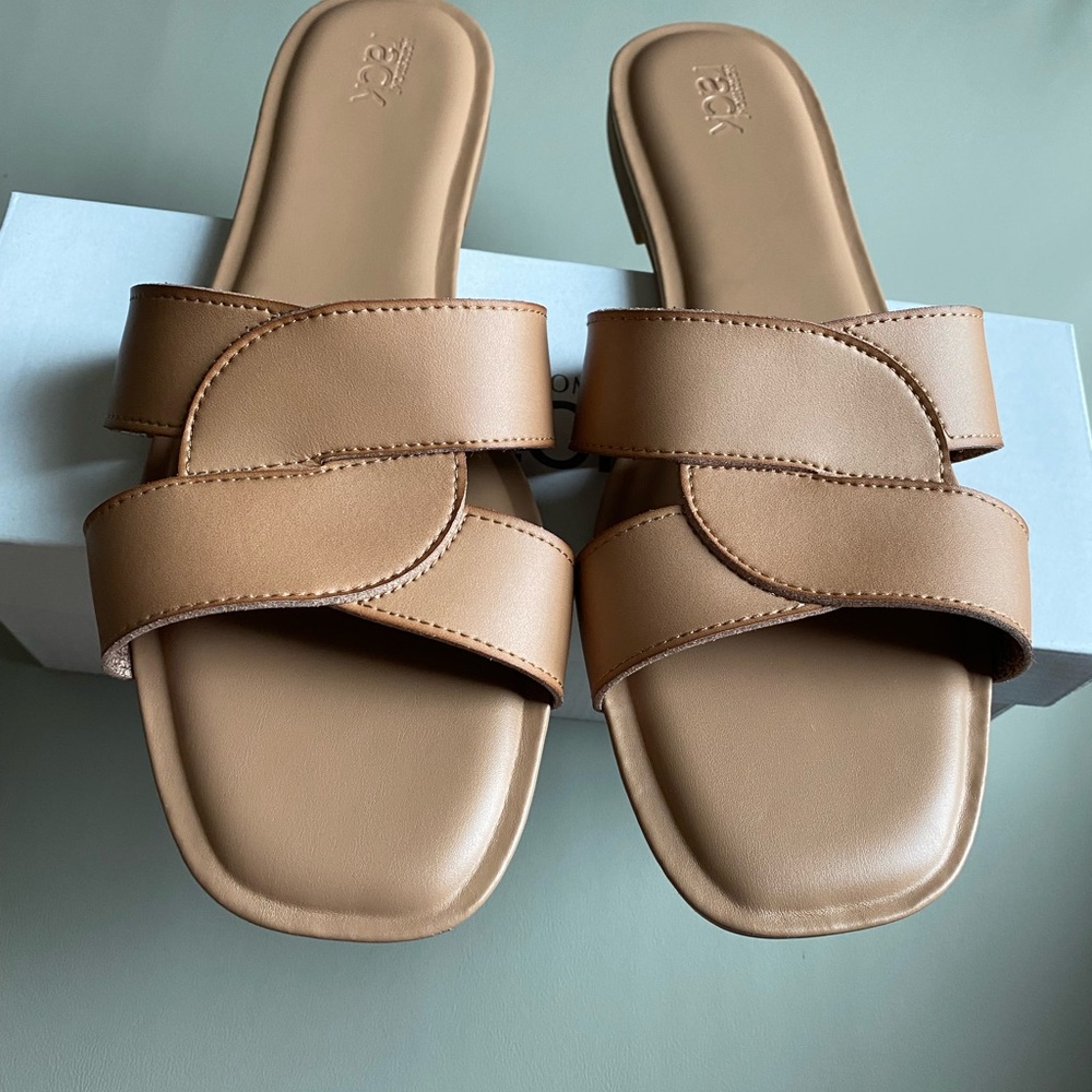 Chic Tan Leather Slide Sandals